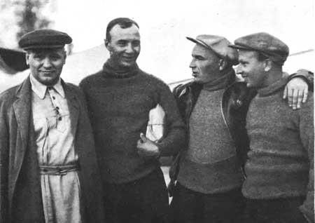 А.Н.Туполев, А.В.Беляков, В.П.Чкалов и Г..Ф. Байдуков накануне перелета